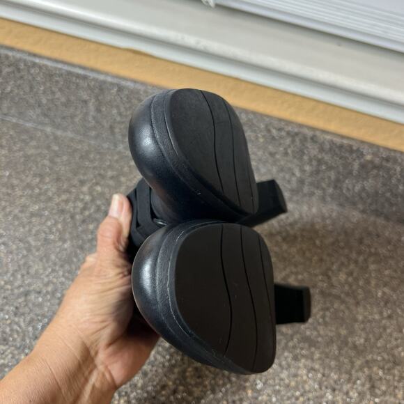 Clarks Collection Shoe Comfort Block Heel Womens 6.5M Black Leather Classic Pump - Picture 6 of 10